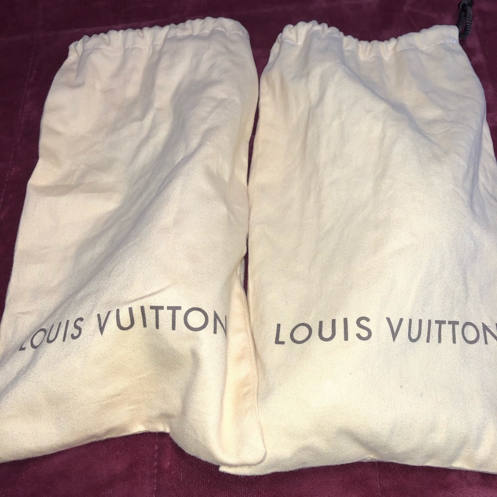 Louis Vuitton Pink Leather pointed toe pumps!  Size 8.5 - Picture 14 of 17